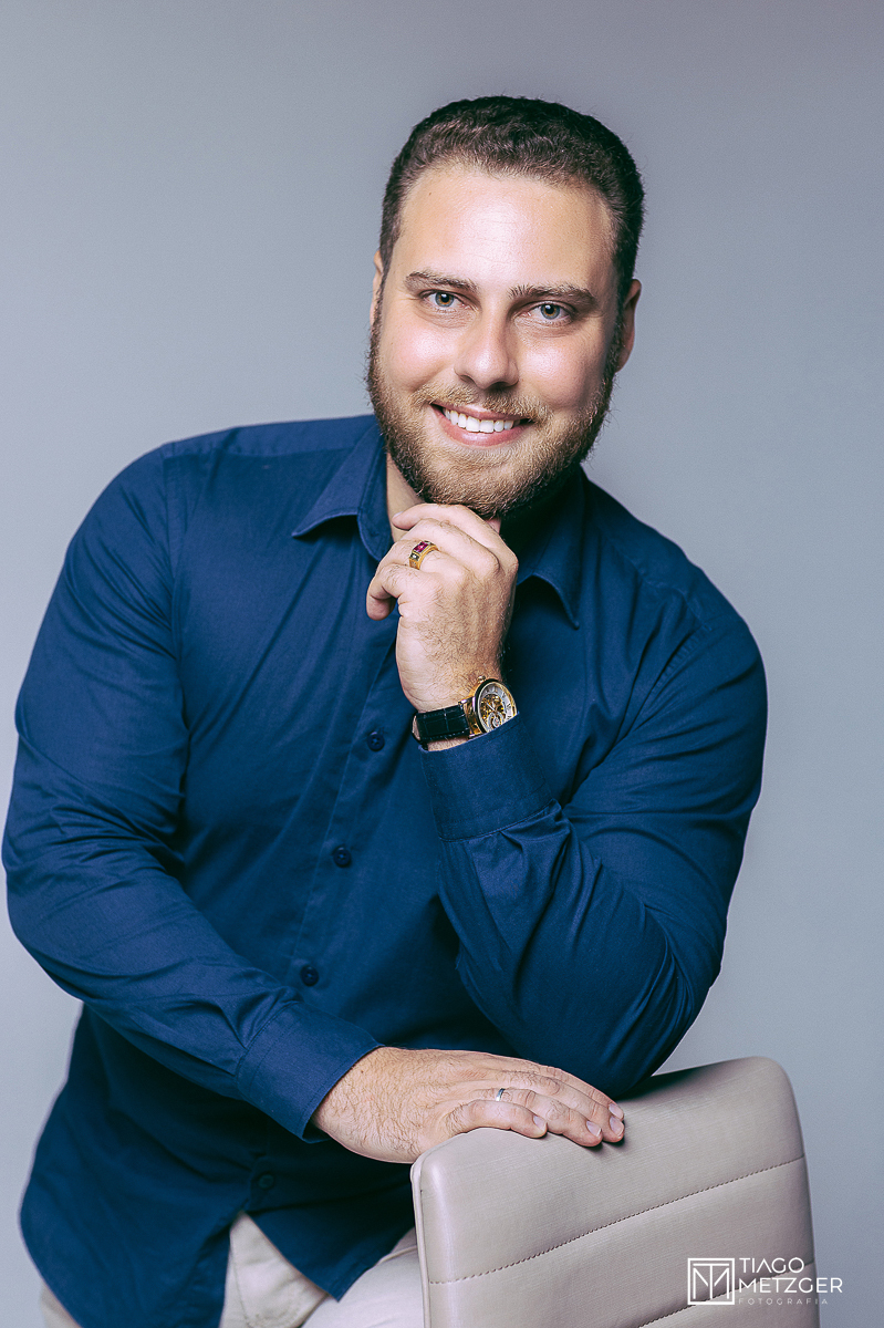 Ensaio Corporativo, Contador; Tiago Metzger