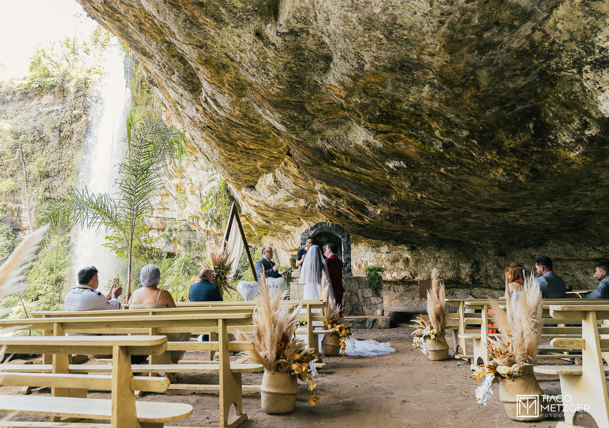 destination wedding; alfredo wagner; gruta do poco certo; tiago metzger; tmtz; garden eventos