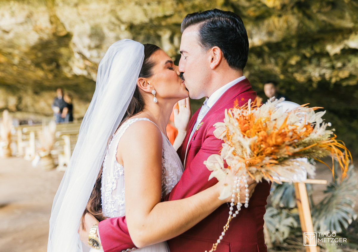 destination wedding; alfredo wagner; gruta do poco certo; tiago metzger; tmtz; garden eventos