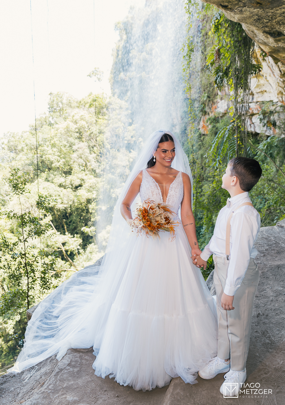 destination wedding; alfredo wagner; gruta do poco certo; tiago metzger; tmtz; garden eventos