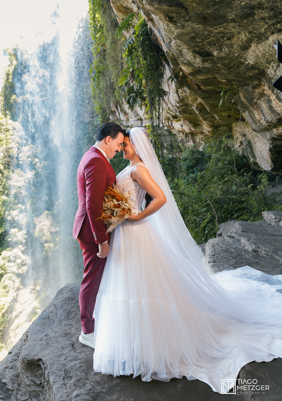 destination wedding; alfredo wagner; gruta do poco certo; tiago metzger; tmtz; garden eventos