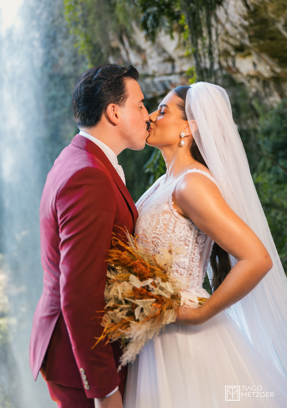 destination wedding; alfredo wagner; gruta do poco certo; tiago metzger; tmtz; garden eventos