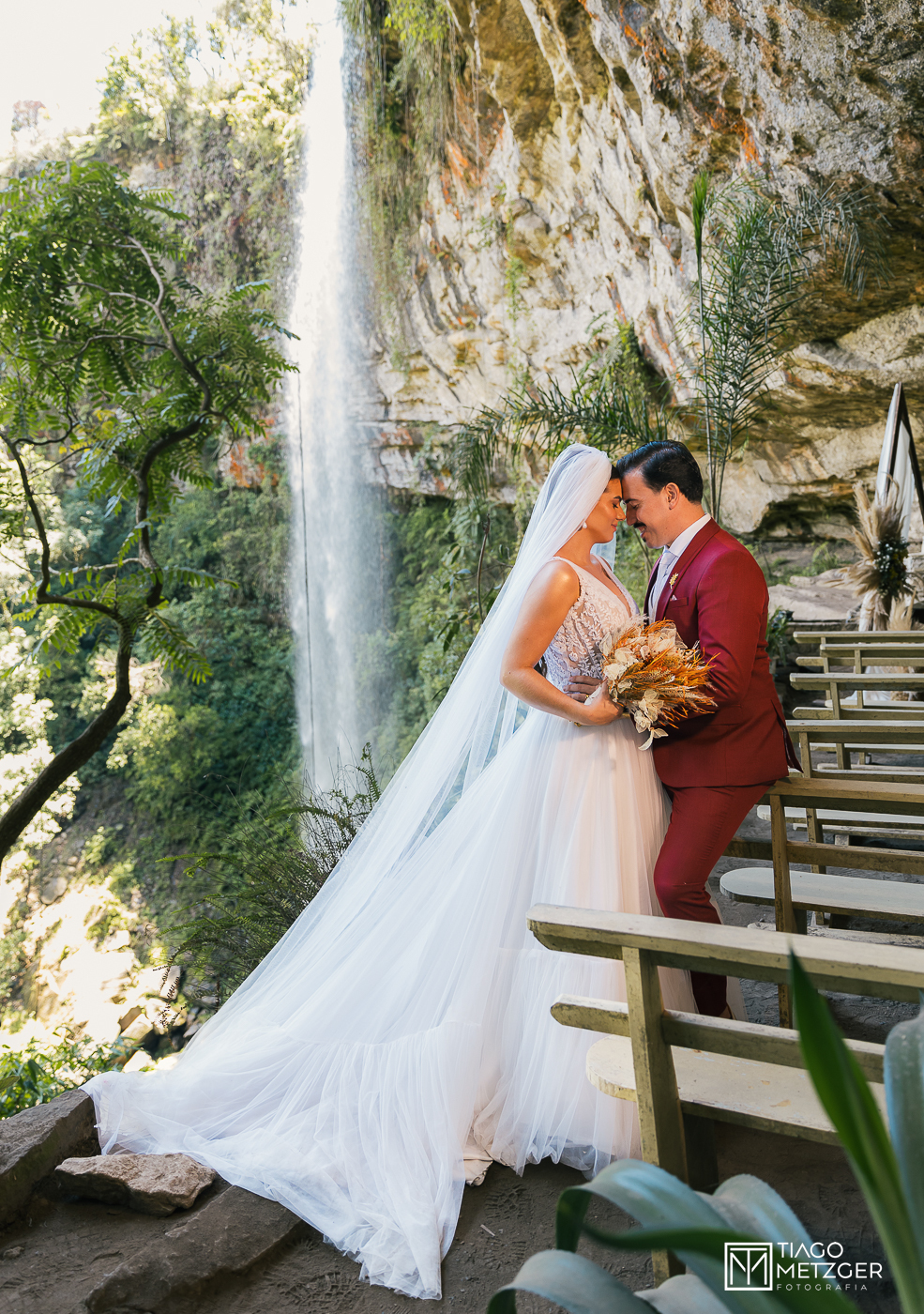 destination wedding; alfredo wagner; gruta do poco certo; tiago metzger; tmtz; garden eventos