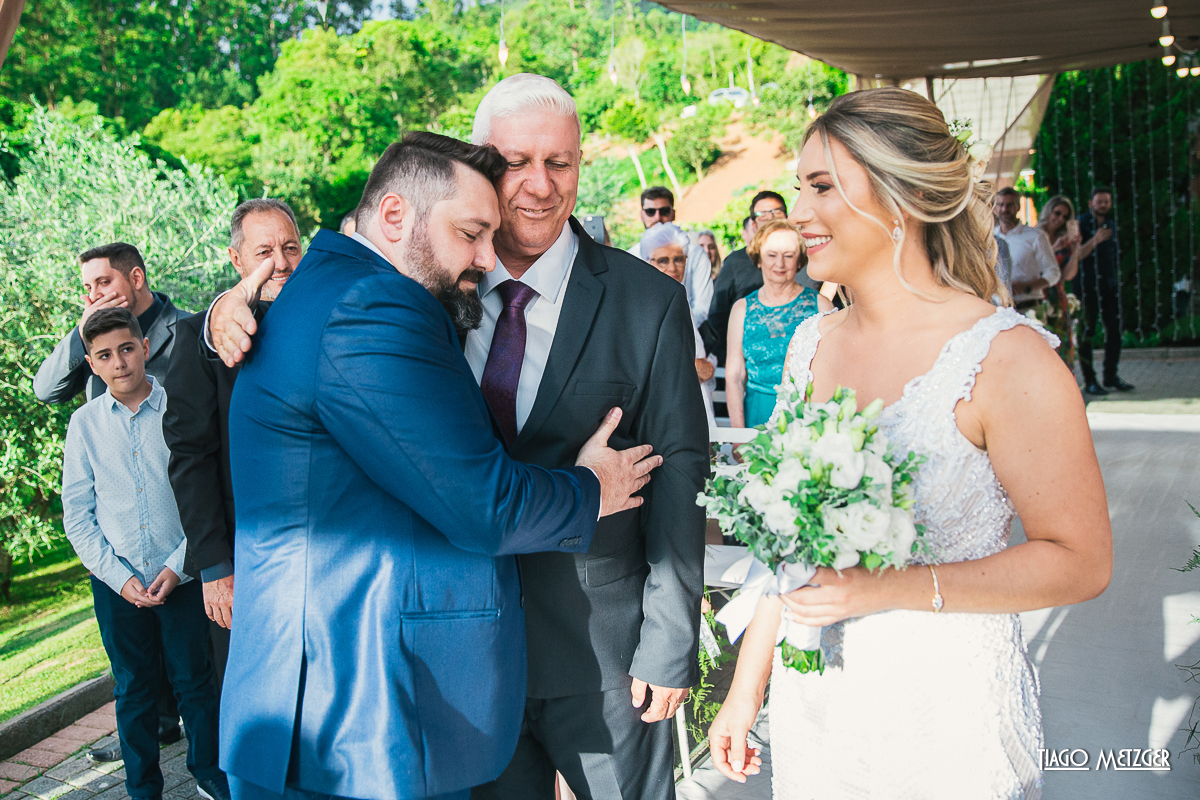 casamento ao ar livre; casamento rio do sul; casamento campo; casamento osteria la campagna; book externo; noivos; casal