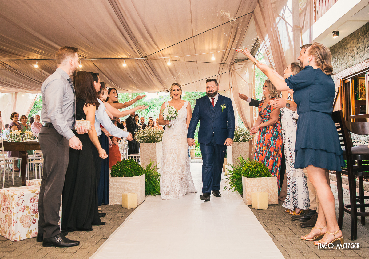 casamento ao ar livre; casamento rio do sul; casamento campo; casamento osteria la campagna; book externo; noivos; casal