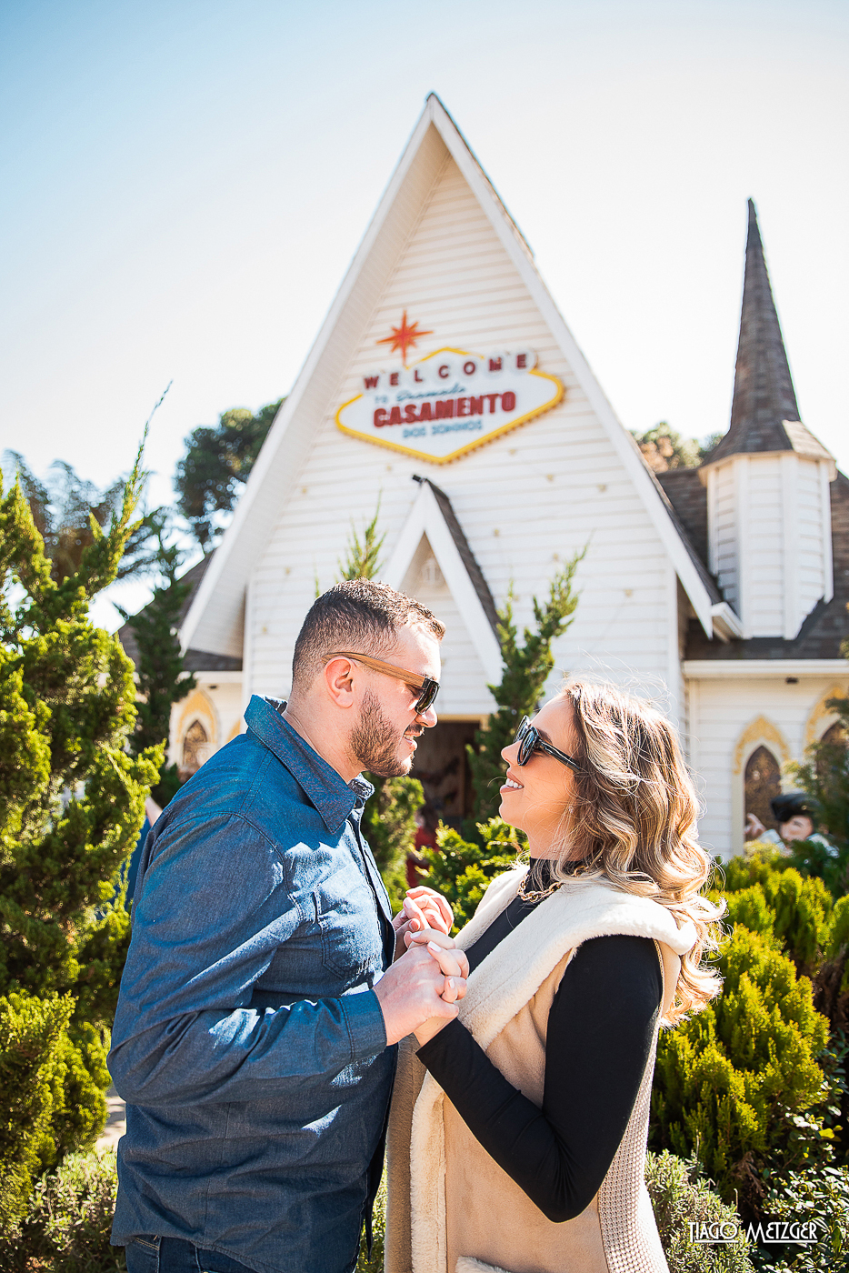 Pórtico de Entrada; Hotel Coline de France; Ensaio de casal; Ensaio em Gramado e Canela; Tiago Metzger; Casamentos dos sonhos; Rua torta; ensaio de casal em gramado