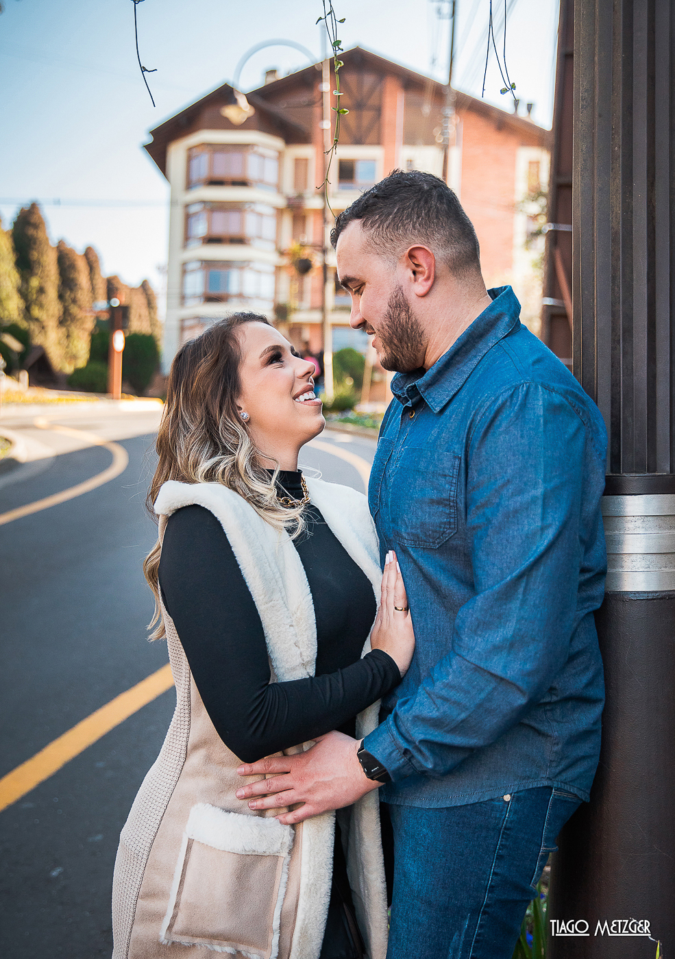 Pórtico de Entrada; Hotel Coline de France; Ensaio de casal; Ensaio em Gramado e Canela; Tiago Metzger; Casamentos dos sonhos; Rua torta; ensaio de casal em gramado