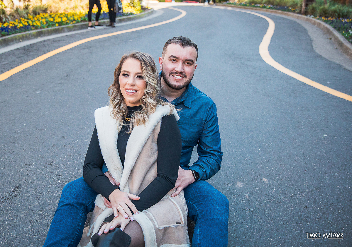 Pórtico de Entrada; Hotel Coline de France; Ensaio de casal; Ensaio em Gramado e Canela; Tiago Metzger; Casamentos dos sonhos; Rua torta; ensaio de casal em gramado