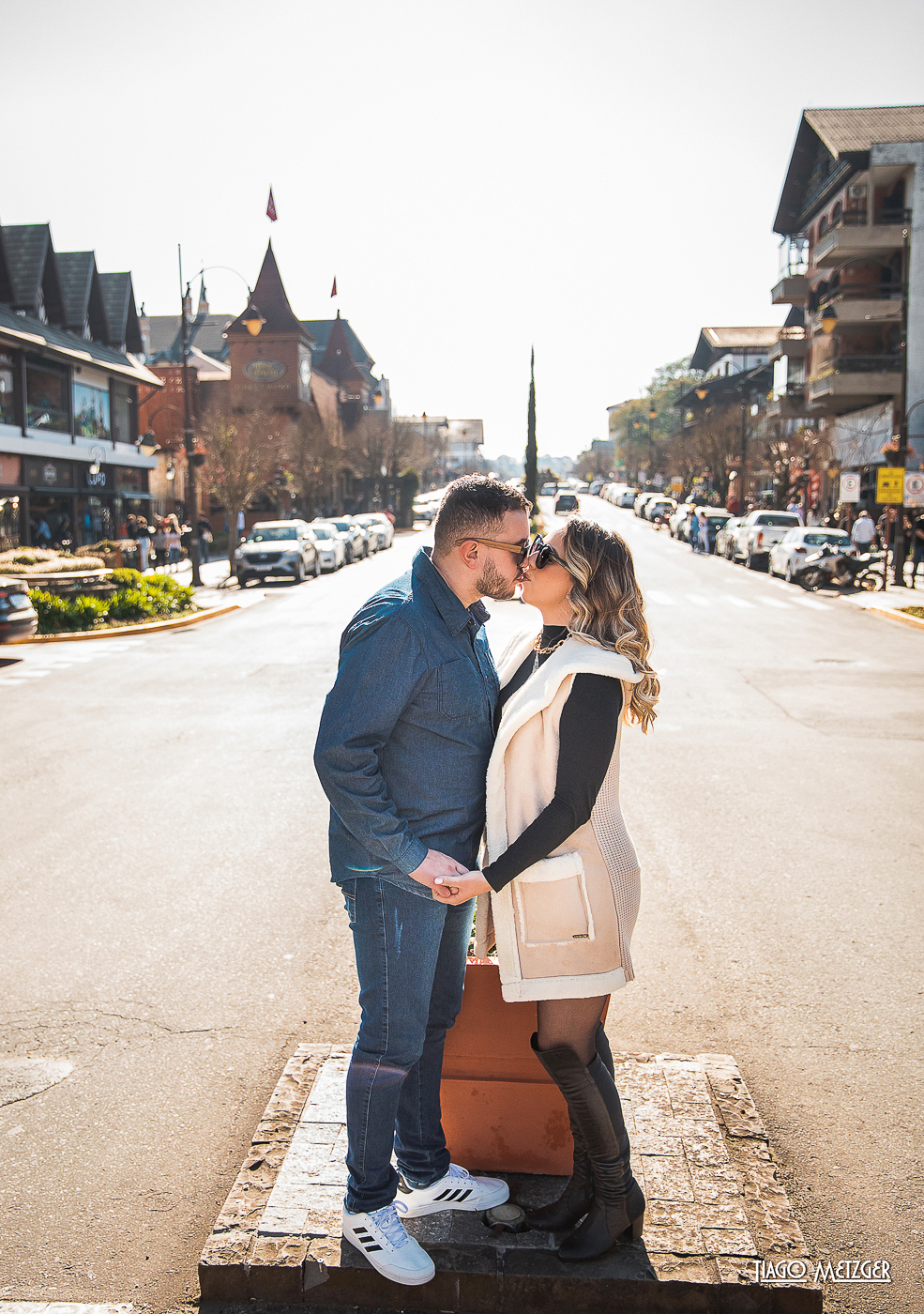 Pórtico de Entrada; Hotel Coline de France; Ensaio de casal; Ensaio em Gramado e Canela; Tiago Metzger; Casamentos dos sonhos; Rua torta; ensaio de casal em gramado