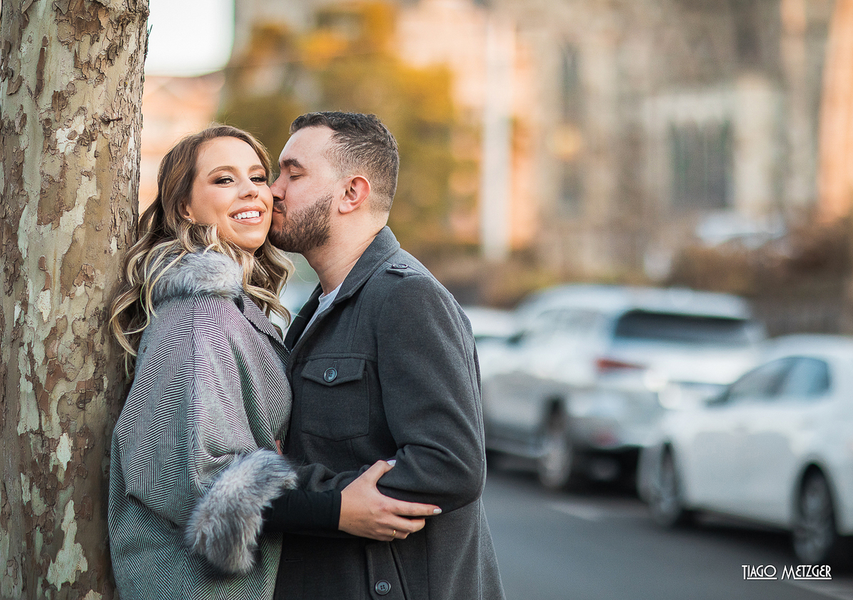 Pórtico de Entrada; Hotel Coline de France; Ensaio de casal; Ensaio em Gramado e Canela; Tiago Metzger; Casamentos dos sonhos; Rua torta; ensaio de casal em gramado; Lago Negro
