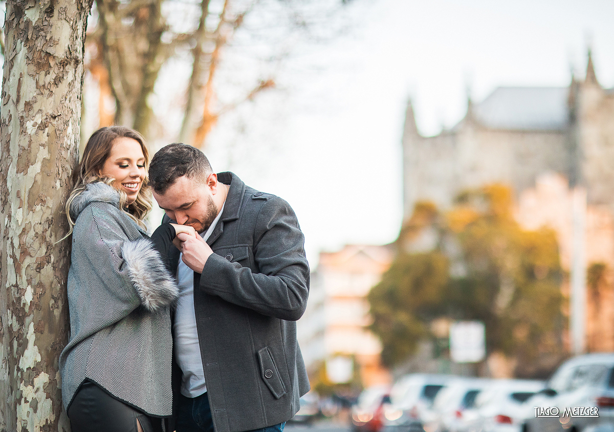 Pórtico de Entrada; Hotel Coline de France; Ensaio de casal; Ensaio em Gramado e Canela; Tiago Metzger; Casamentos dos sonhos; Rua torta; ensaio de casal em gramado; Lago Negro