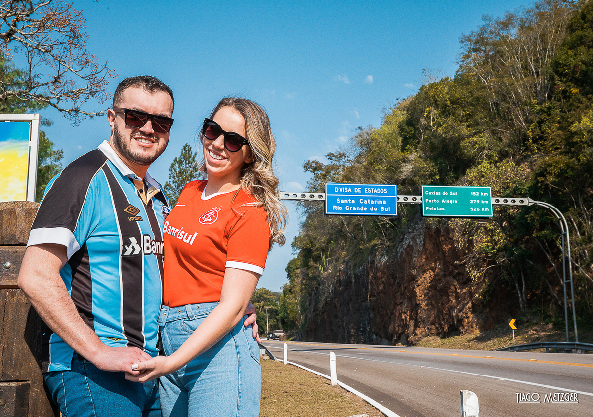Pórtico de Entrada; Hotel Coline de France; Ensaio de casal; Ensaio em Gramado e Canela; Tiago Metzger; Casamentos dos sonhos; Rua torta; ensaio de casal em gramado; Lago Negro; Catedral de pedra em Canela; Pórtico de Entrada; Hotel Coline de France; Ensa