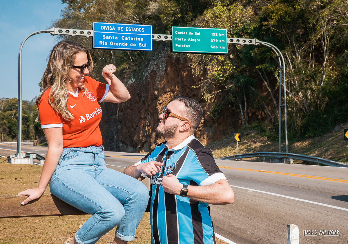 Pórtico de Entrada; Hotel Coline de France; Ensaio de casal; Ensaio em Gramado e Canela; Tiago Metzger; Casamentos dos sonhos; Rua torta; ensaio de casal em gramado; Lago Negro; Catedral de pedra em Canela; Pórtico de Entrada; Hotel Coline de France; Ensa