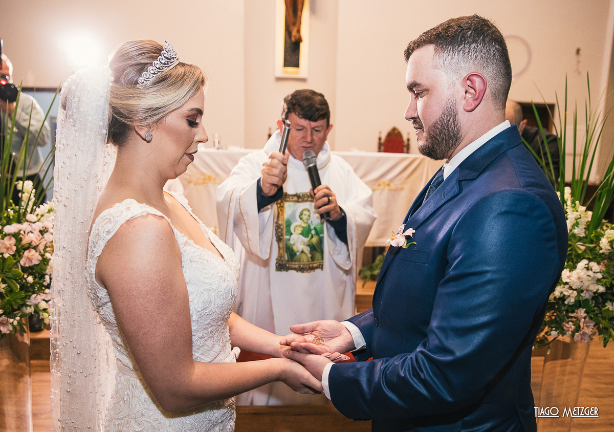 casamento; weddingday; #wedding #noivassc #casamento #noiva #vestidonoiva
#noivas2021 #noivasdobrasil #noivas #casando #casei
#weddingphotography#weddinginspiration
#weddingforward #weddingphoto #riodosul #noivos
#instabride #instawedding ; Noivoslages