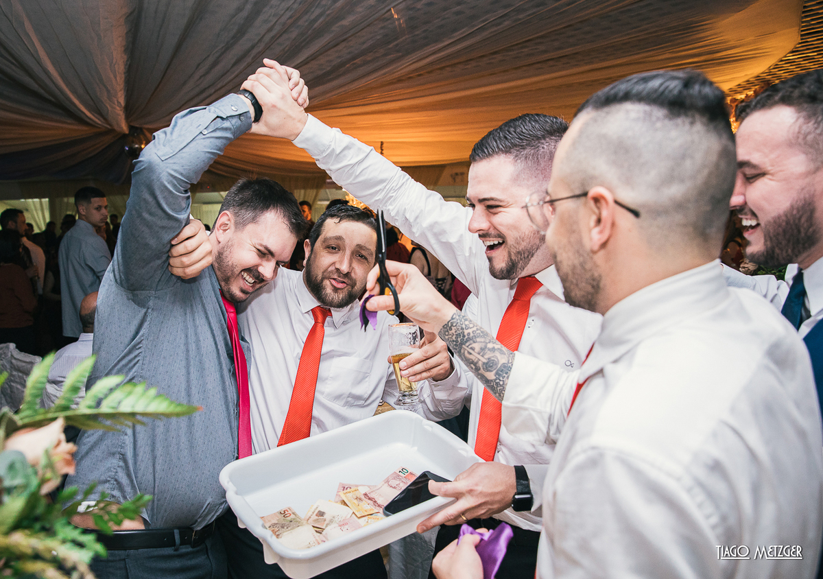 casamento; weddingday; #wedding #noivassc #casamento #noiva #vestidonoiva
#noivas2021 #noivasdobrasil #noivas #casando #casei
#weddingphotography#weddinginspiration
#weddingforward #weddingphoto #riodosul #noivos
#instabride #instawedding ; Noivoslages