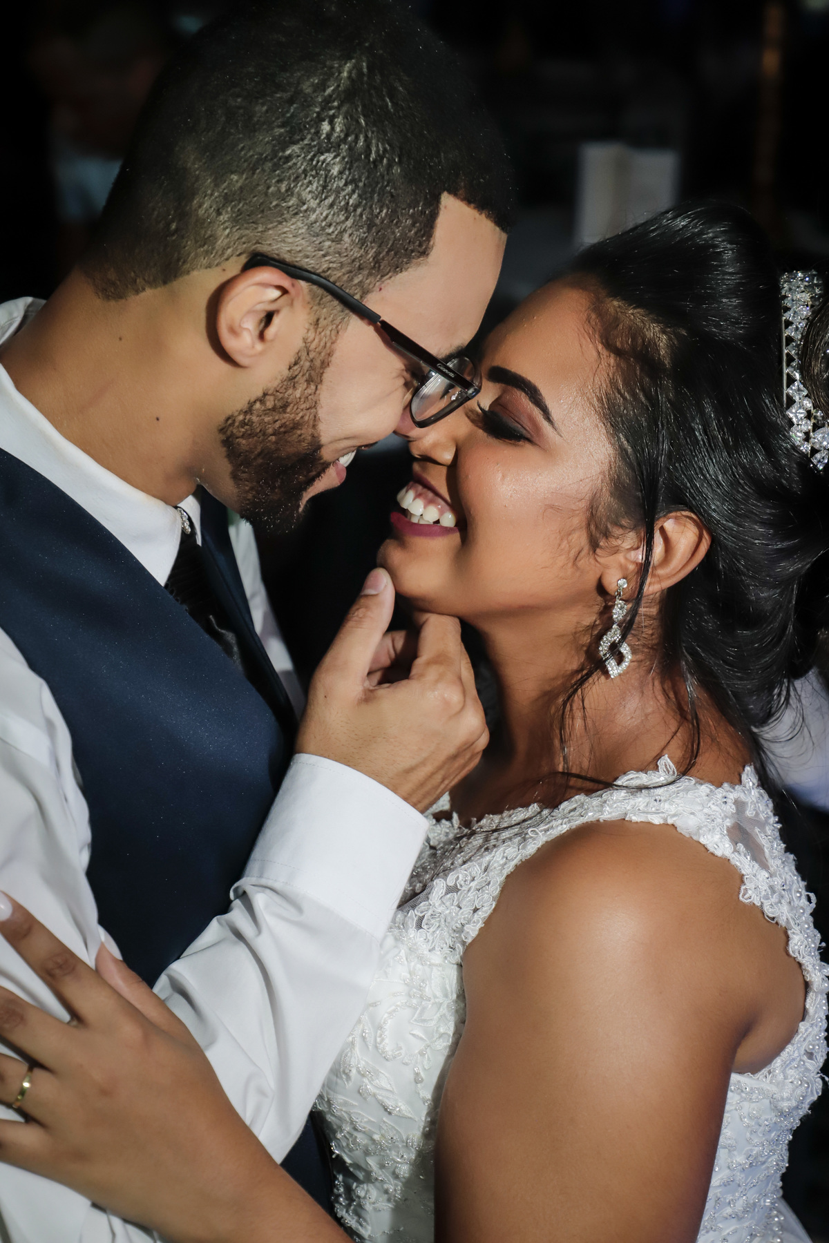 Carinho do noivo com a noiva, Jonathan e Thaynara, Cantinho verde, Passagem de Mariana, Mariana MG