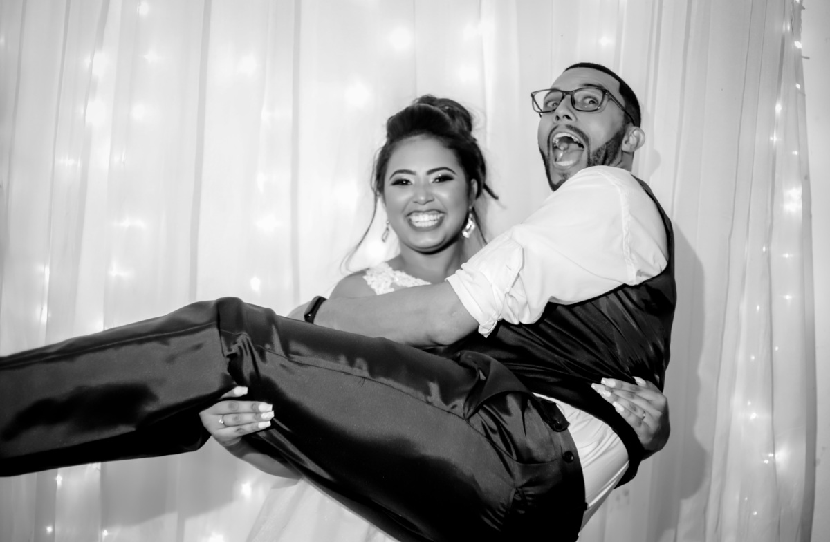 Noiva Thaynara carrega o Noivo Jonathan, Cantinho verde, Passagem de Mariana, Mariana MG