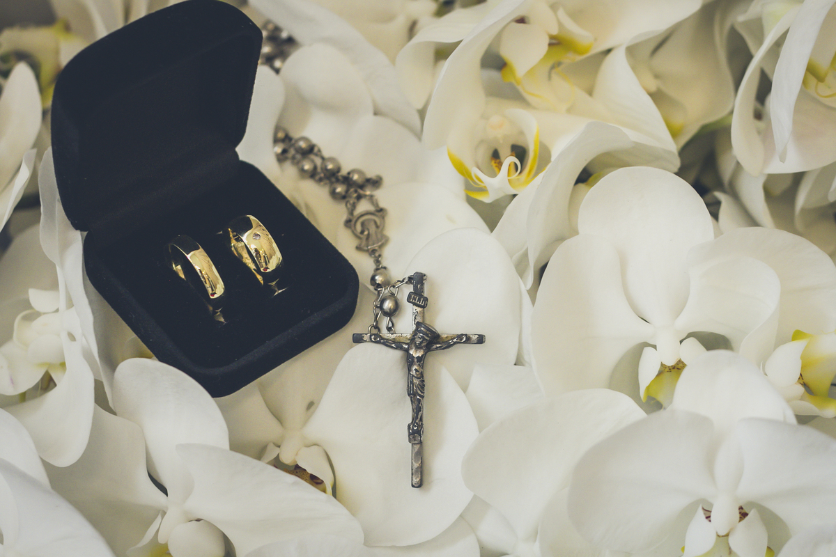 Alianças, Crucifixo e bouquet casamento de Luciana e Alexandre, Ouro Preto, Minas gerais, Alessandra abreu