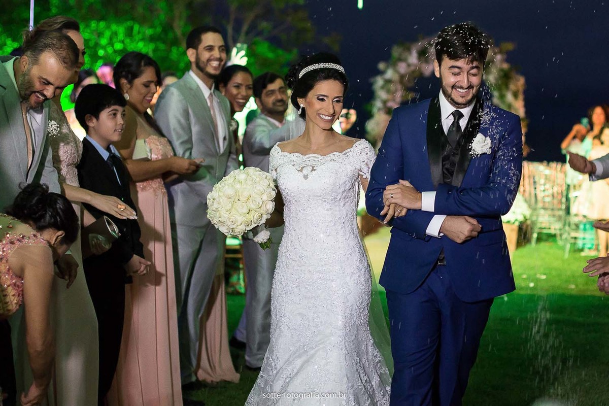 jogando arroz,noivo em trancoso, casar em trancoso, casamento em trancoso, casamento em arraial dajuda, fotografo em trancoso, fotografo em arraial dajuda, fotografo de casamento em trancoso,