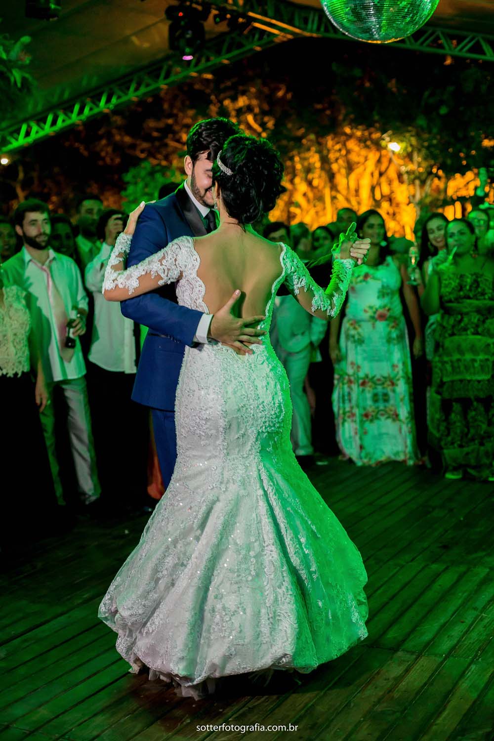 dança dos noivos,noivo em trancoso, casar em trancoso, casamento em trancoso, casamento em arraial dajuda, fotografo em trancoso, fotografo em arraial dajuda, fotografo de casamento em trancoso,