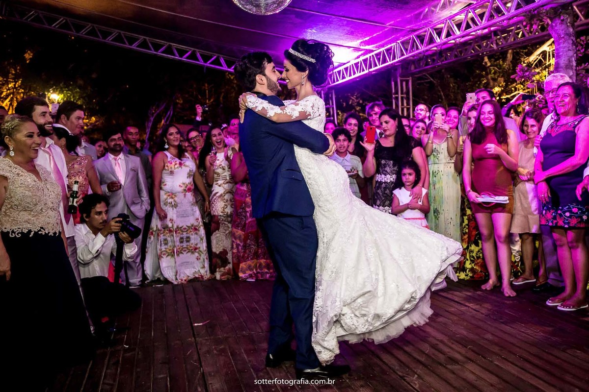 dança dos noivos,noivo em trancoso, casar em trancoso, casamento em trancoso, casamento em arraial dajuda, fotografo em trancoso, fotografo em arraial dajuda, fotografo de casamento em trancoso,