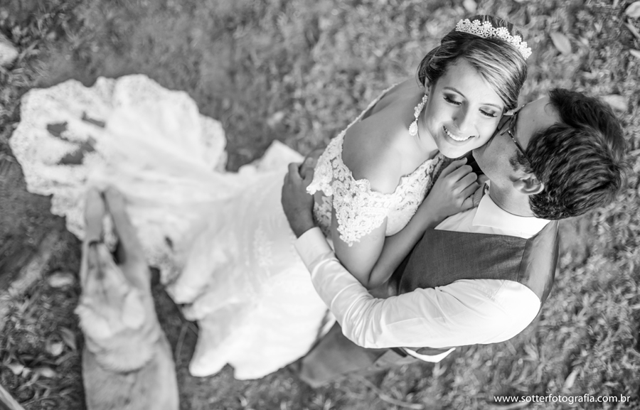 trash the drass, porto seguro, trancoso, arraial dajuda, casamento , casar ,  vestido de noiva , noiva classica , veu de noiva , lapis de noiva, bride , ensaio com cachorro , odhin , noivos ,casar na bahia , fotografo de casamento em trancoso , fotografo 