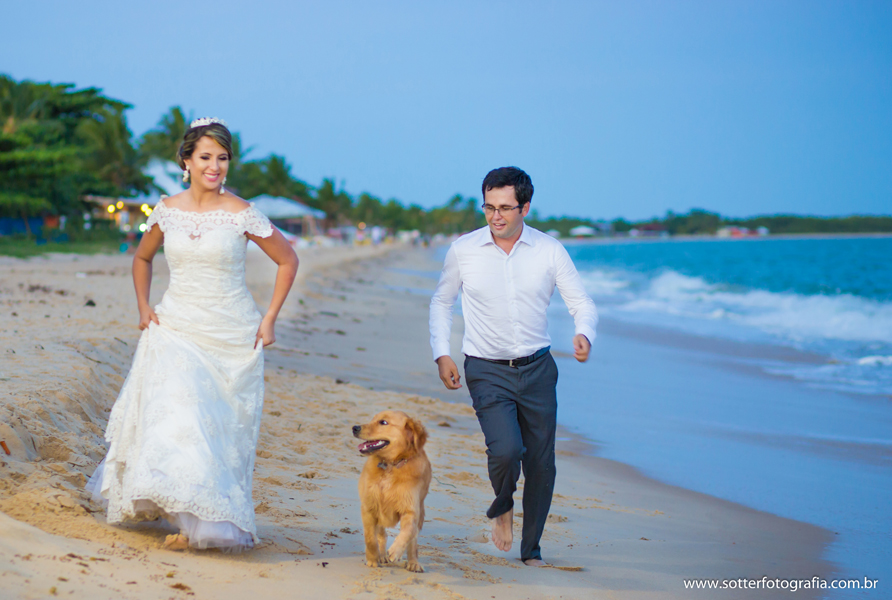 trash the drass, porto seguro, trancoso, arraial dajuda, casamento , casar ,  vestido de noiva , noiva classica , veu de noiva , lapis de noiva, bride , ensaio com cachorro , odhin , noivos ,casar na bahia , fotografo de casamento em trancoso , fotografo 