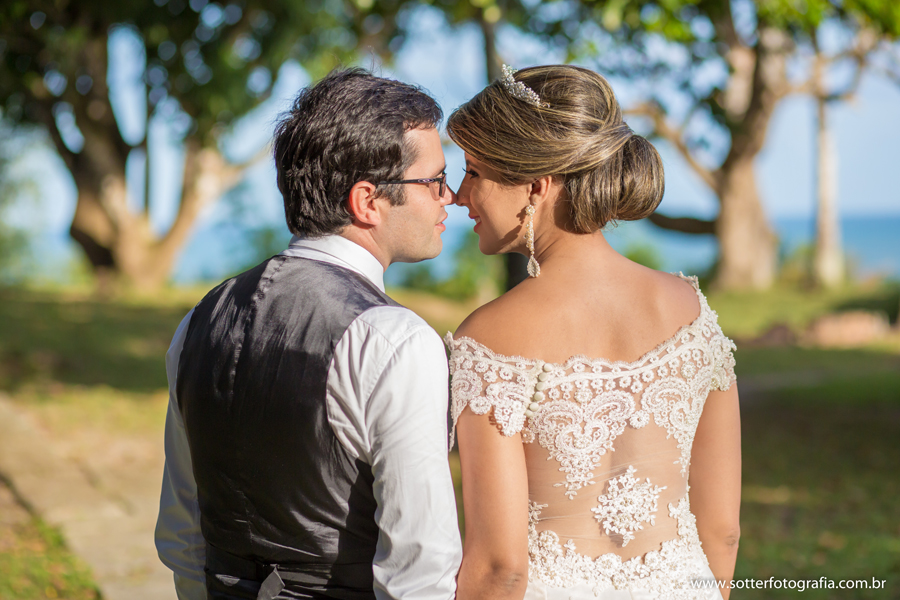 trash the drass, porto seguro, trancoso, arraial dajuda, casamento , casar ,  vestido de noiva , noiva classica , veu de noiva , lapis de noiva, bride , ensaio com cachorro , odhin , noivos ,casar na bahia , fotografo de casamento em trancoso , fotografo 