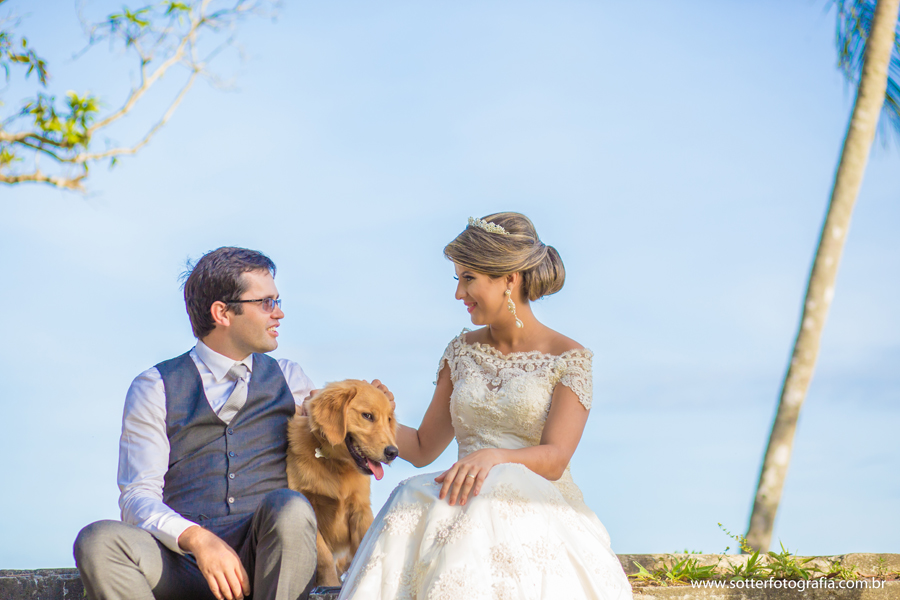 trash the drass, porto seguro, trancoso, arraial dajuda, casamento , casar ,  vestido de noiva , noiva classica , veu de noiva , lapis de noiva, bride , ensaio com cachorro , odhin , noivos ,casar na bahia , fotografo de casamento em trancoso , fotografo 