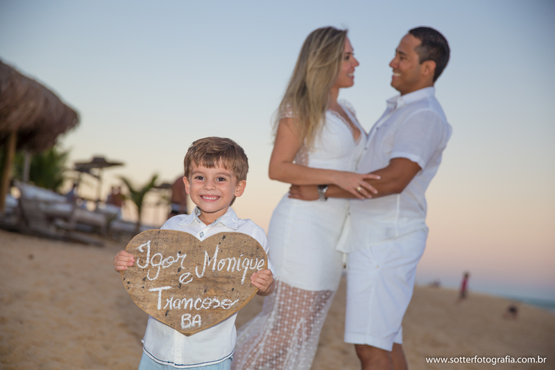 save the date , trancoso-ba , trancoso , fotografo de casamento porto seguro , fotografoa de casamento arraial dajuda , fotografo de casamento trancoso , fotografo de casamento bahia , wedding , vestido de noiva , ensaio fotografico em trancoso, casal em 