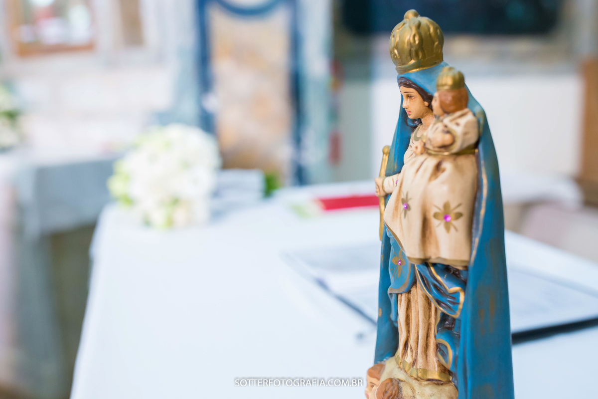 a santa abençoando o casamento 