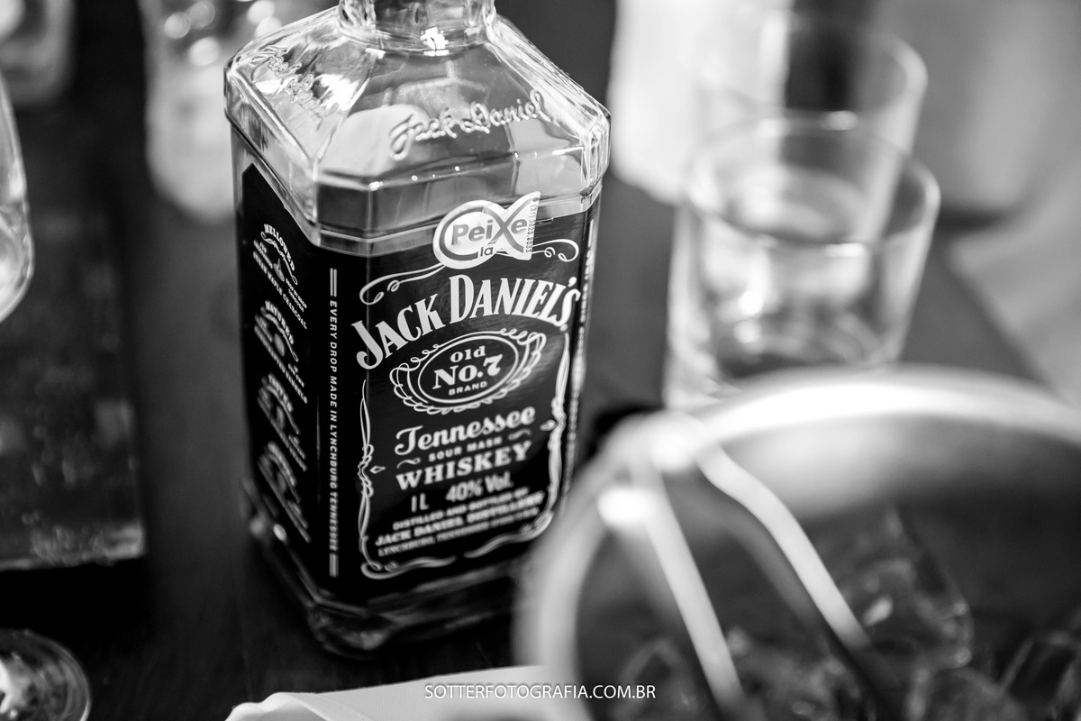 jack daniels drink para os padrinhos no casamento 