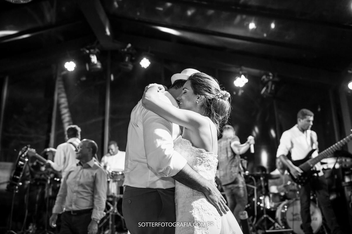 a hora da dança dos noivos 