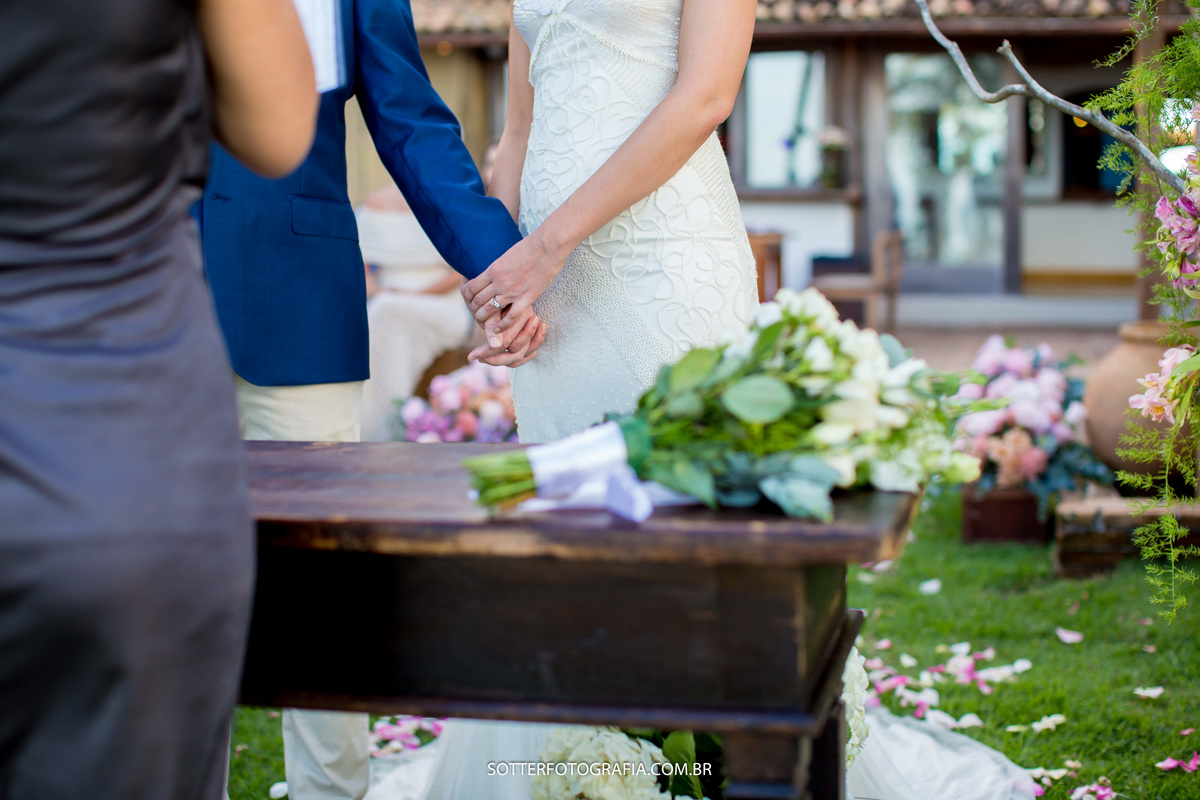 casamento em trancoso cada de lia noivos de maos dadas sotter fotografia