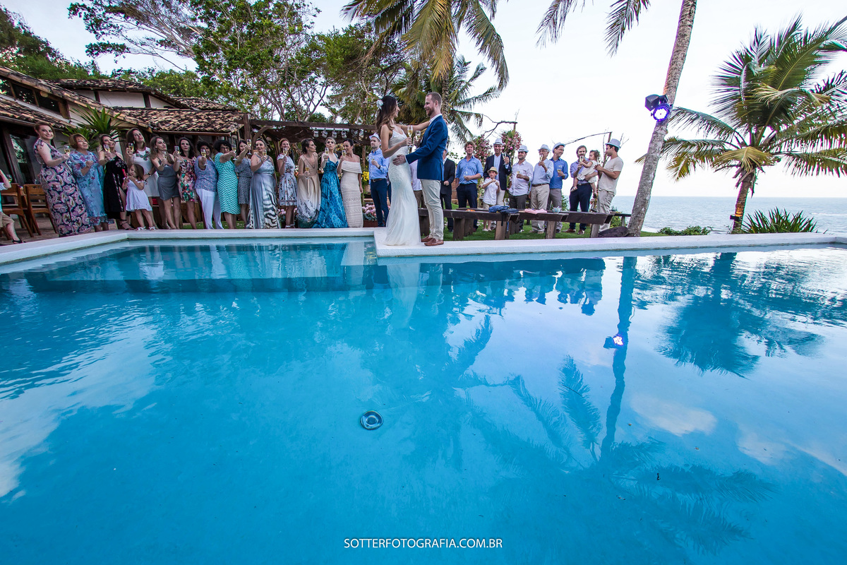 casamento trancoso vista para o mar piscina noivos sotter fotografia