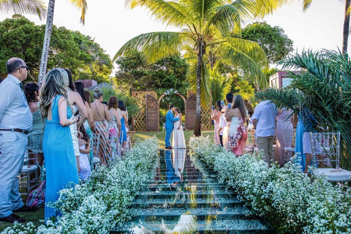 CRIANÇA NO CASAMENTO EM TRANCOSO SOTTER FOTOGRAFIA 