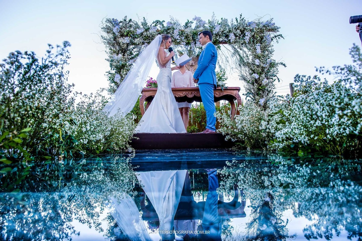 LAGRIMA DESCENDO NA NOIVA EM TRANCOSO PELO OLHAR LINDA DA SOTTER FOTOGRAFIA 