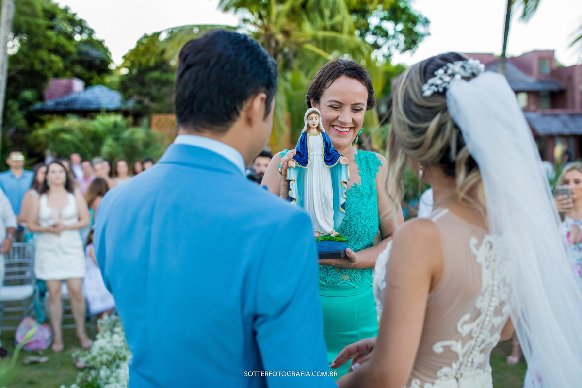 SAIDA DOS NOIVOS POR SOTTER FOTOGRAFIA CASAMENTO EM TRANCOSO 