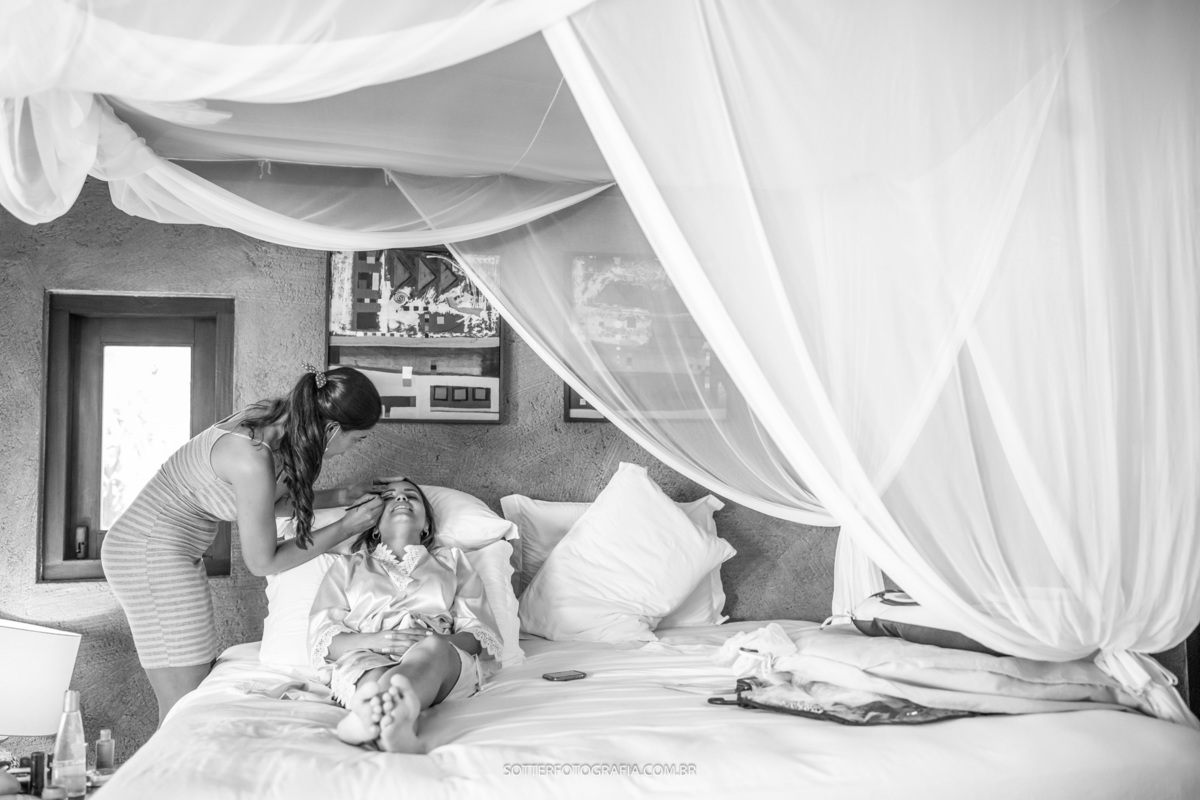 NOIVA se preparando para o CASAMENTO em TRANCOSO pelo olhar da SOTTER FOTOGRAFIA