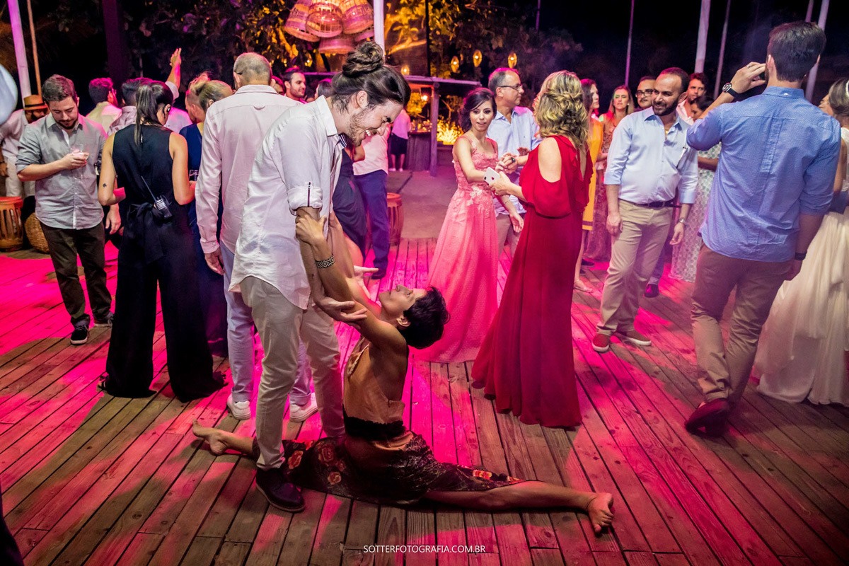 DANÇARINA NO CASAMENTO EM TRANCOSO BAHIA SOTTER FOTOGRAFIA OS MELHORES 