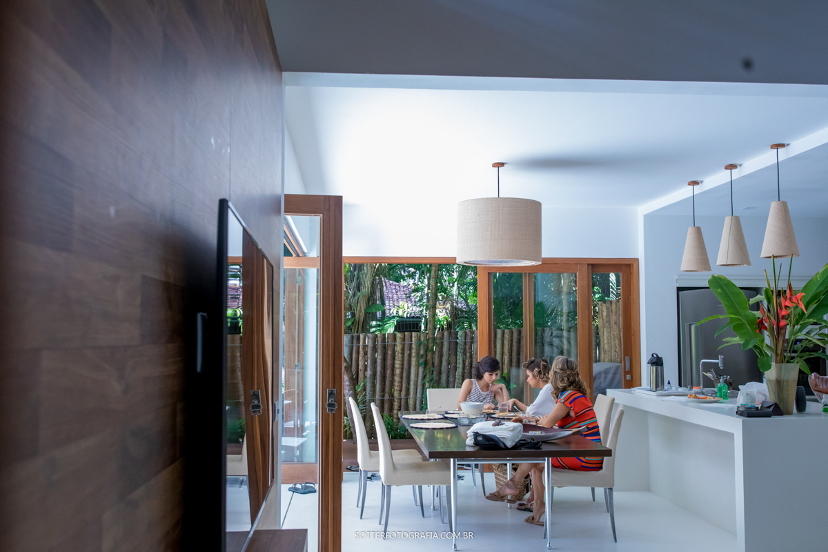momento familiar da noiva antes do casamento em TRANCOSO pelo olhar da SOTTER FOTOGRAFIA