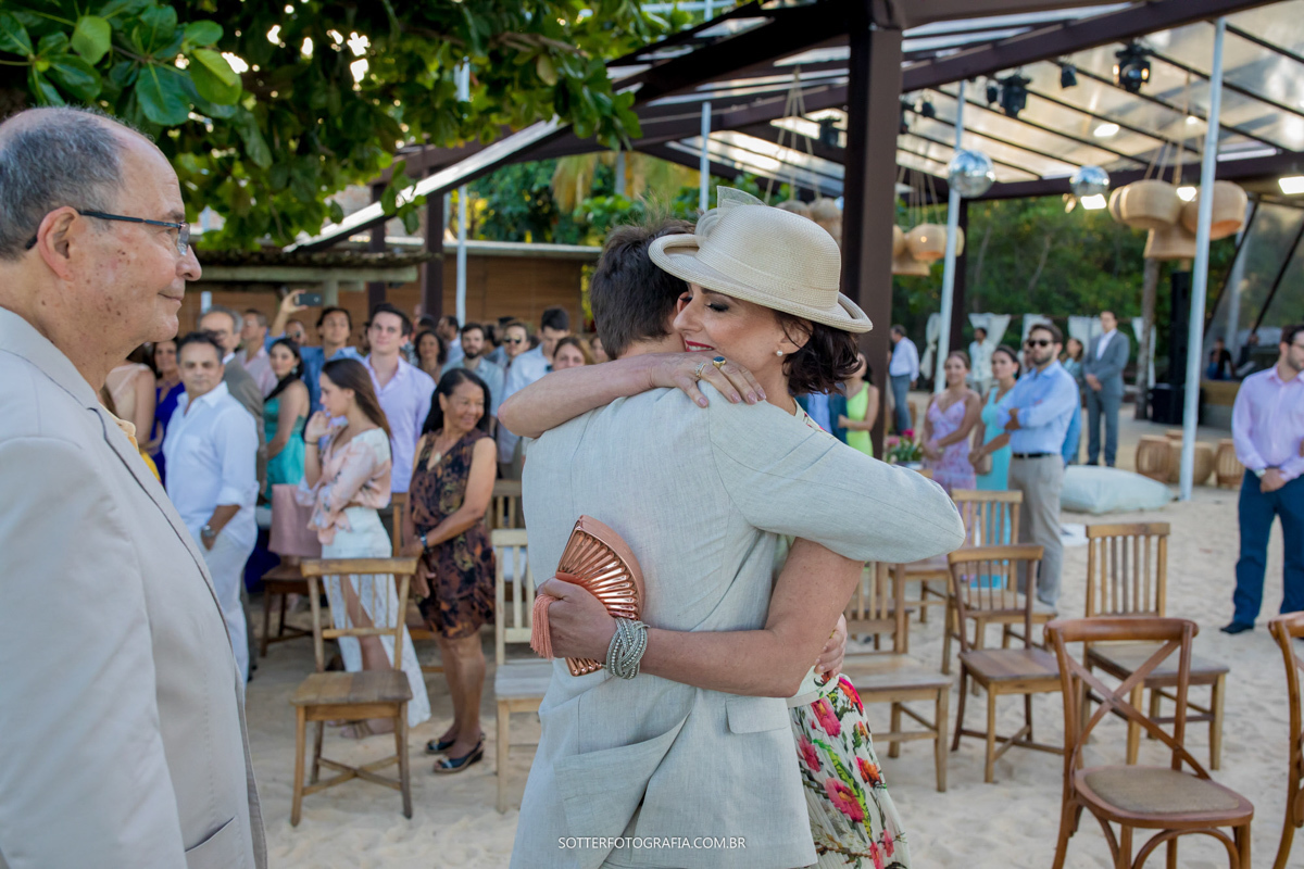 O ABRAÇO DA MÃE SOTTER FOTOGRAFIA NO CASAMENTO 