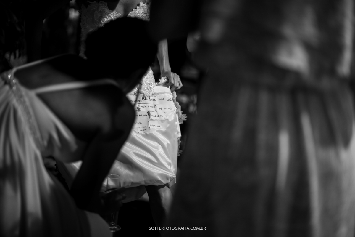 NOME DAS ENCALHADAS NO VESTIDO DE NOIVA, CASAMENTO EM TRANCOSO BAHIA, POUSADA CANTO DA ALVORADA ARRAIAL DAJUDA SOTTER FOTOGRAFIA 