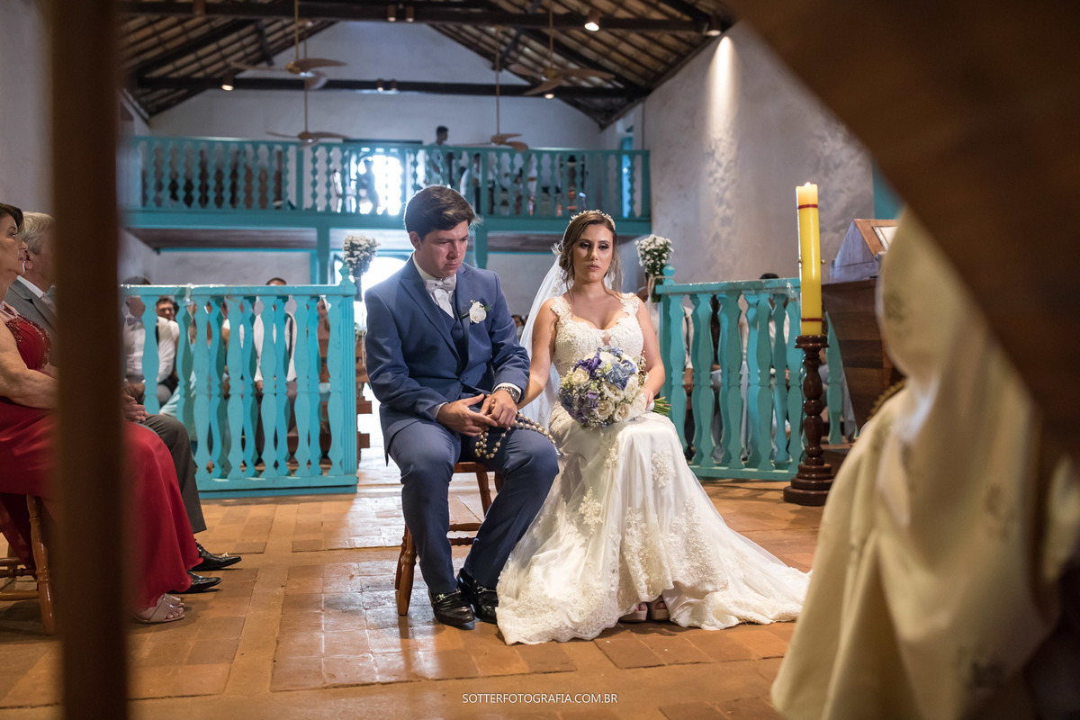 casamento na igreja do quadrado em trancoso noivos sob lentes sotter fotografia