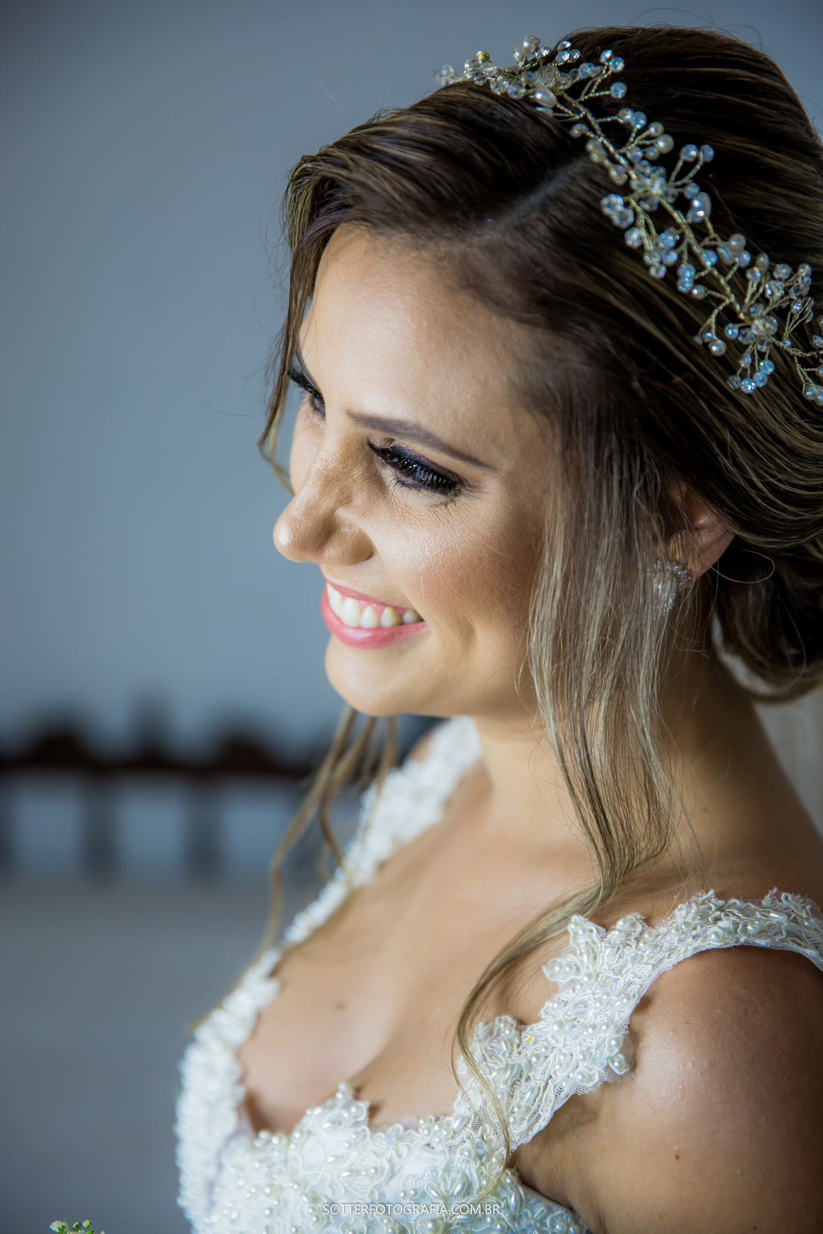 noiva feliz grande momento chegando casando em trancoso sotter fotografia