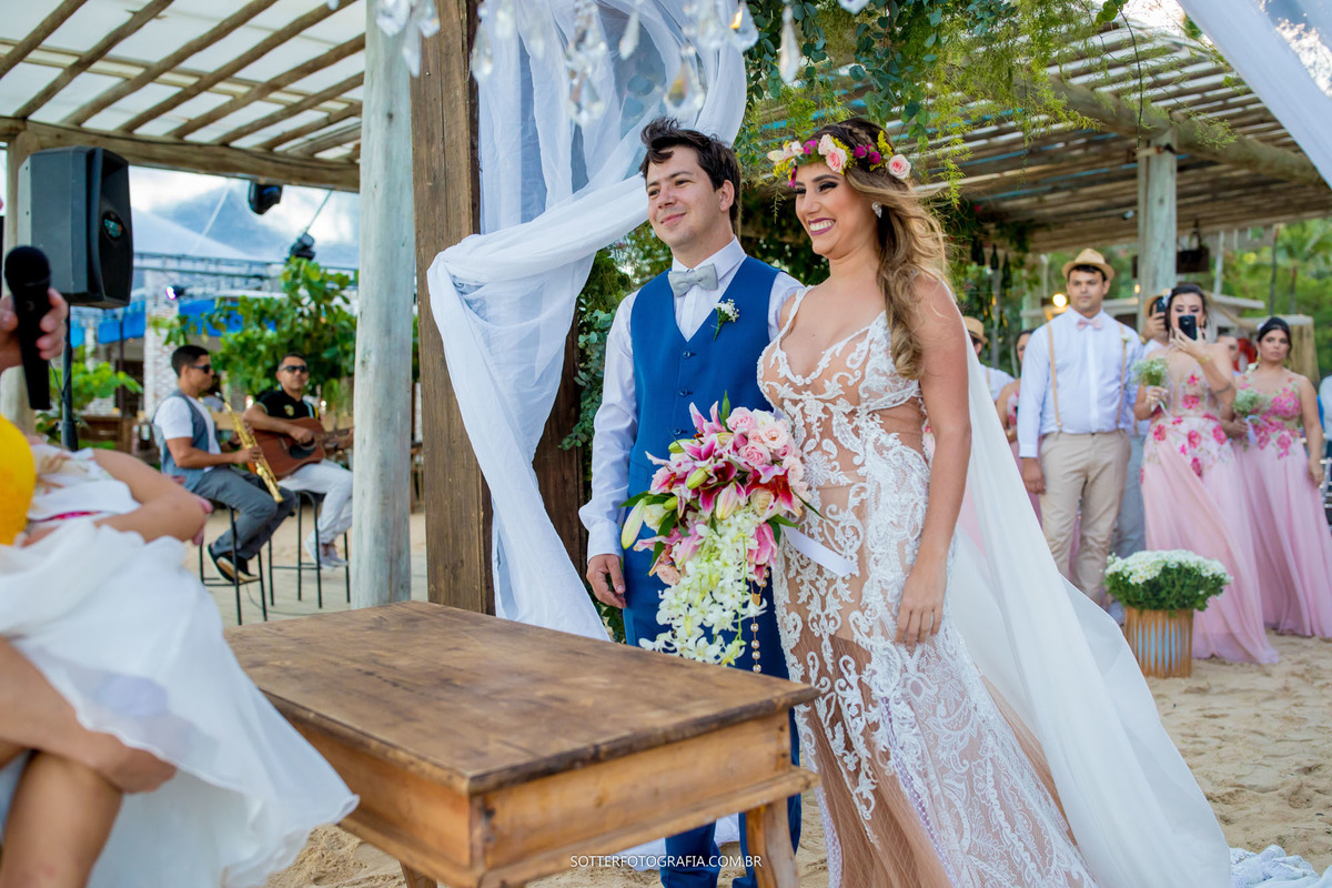 noivos casar na praia arraial dajuda hora do sim sotter fotografia