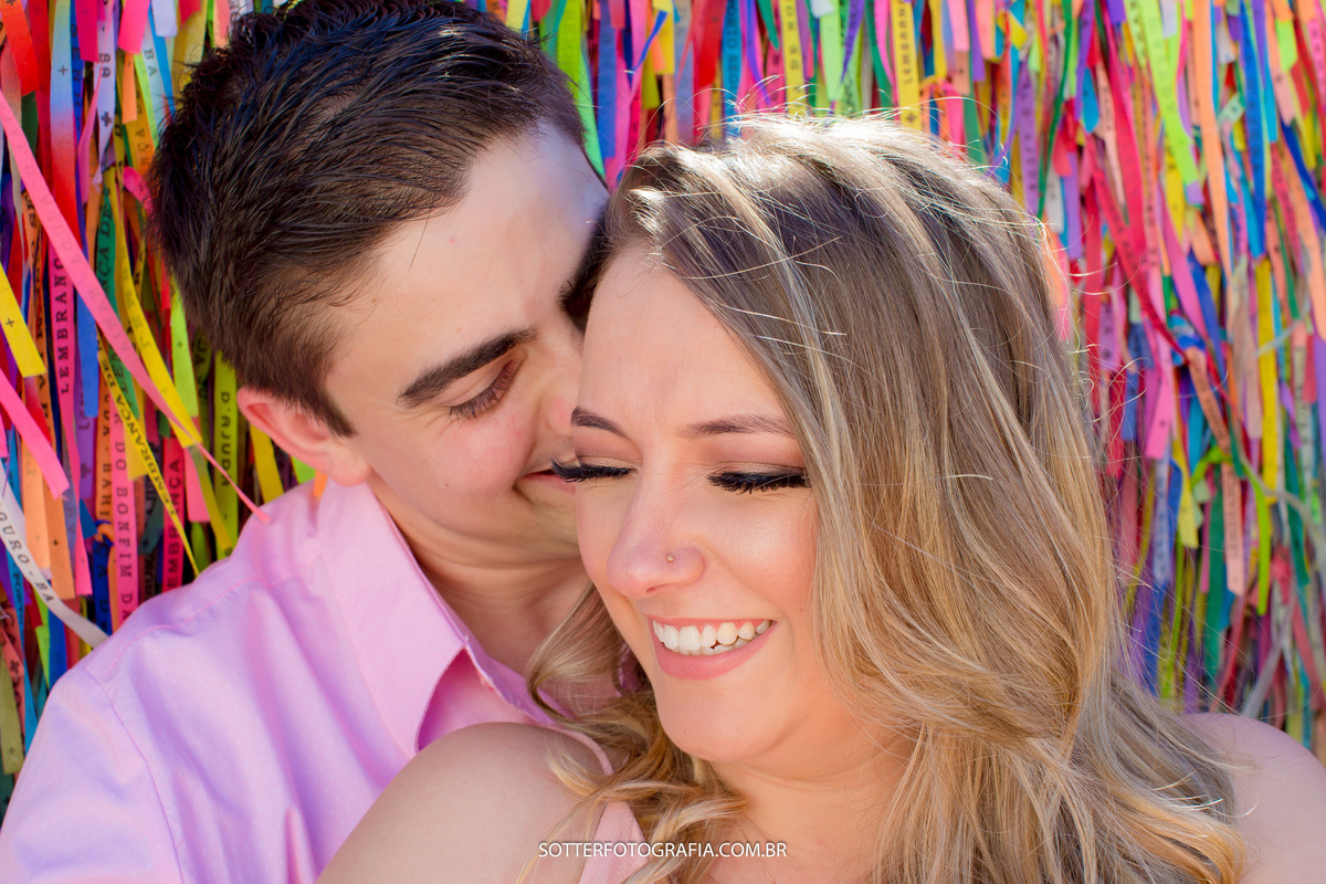 noiva sorrindo em arraial dajuda imagem da sotter fotografia 