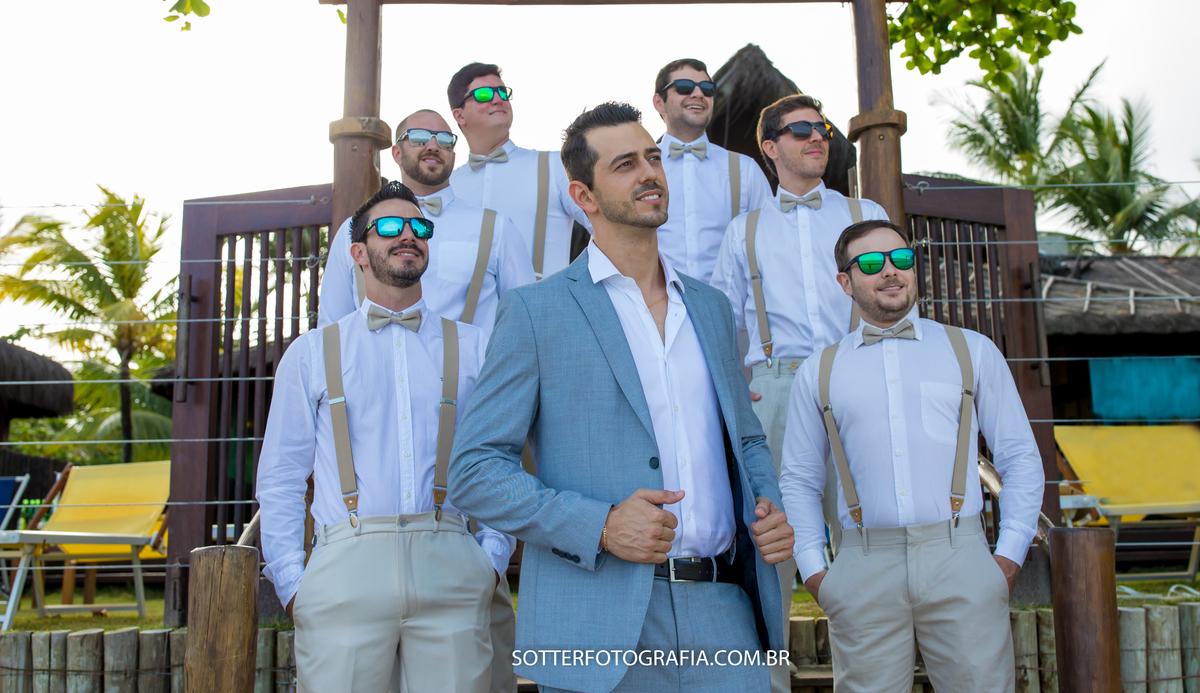 noivos momentos antes do casamento em trancoso com padrinhos do casamento com os fotografos sotter fotografia 