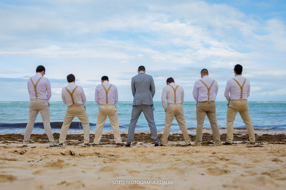 noivo e padrinhos em ensaio antes do casamento em arraila dajuda com a sotter fotografia 
