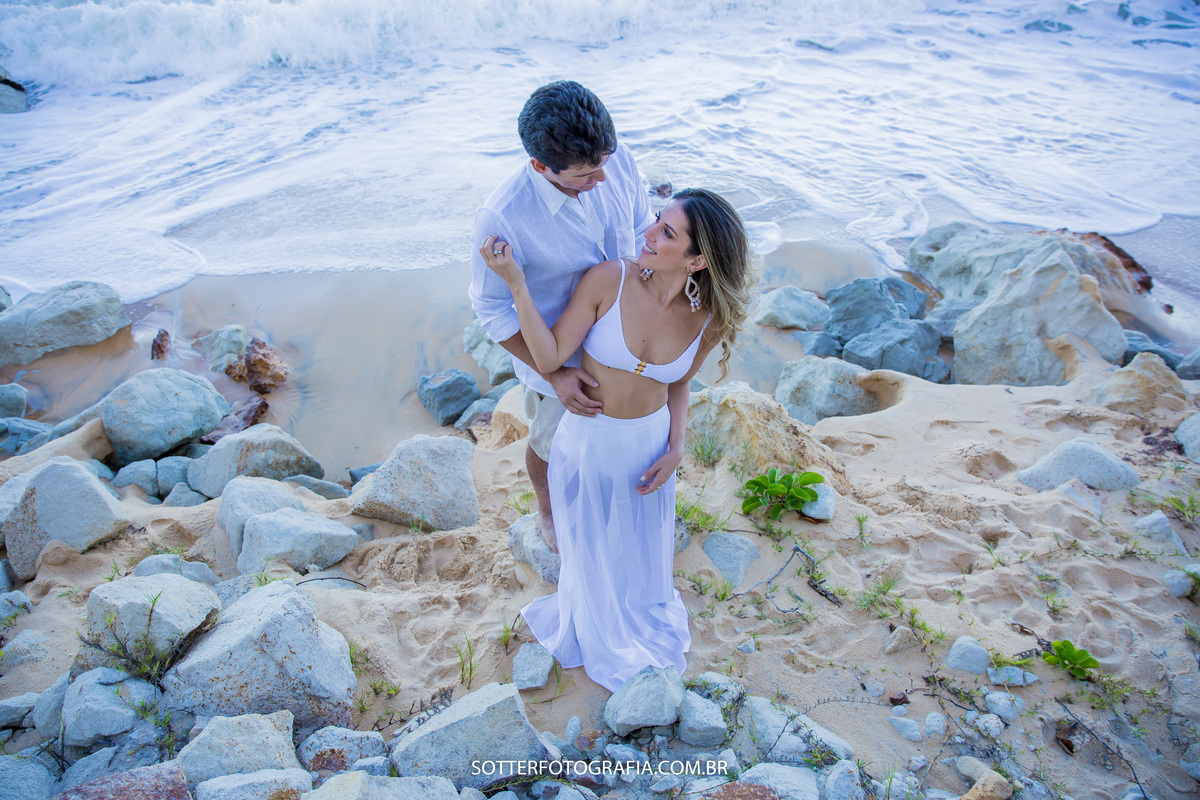 save the date na praia no por do sol com sotter fotografia fotografo de casamento